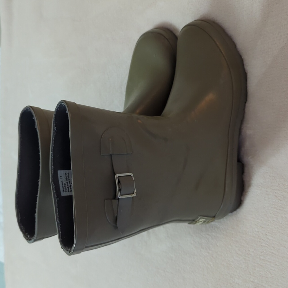 Khaki Women's Rain Boots Size 10 - Picture 4 of 8